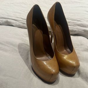 YSL Yves Saint Laurent Patent Leather Platform Pump Shoes 38.5 8 1/2